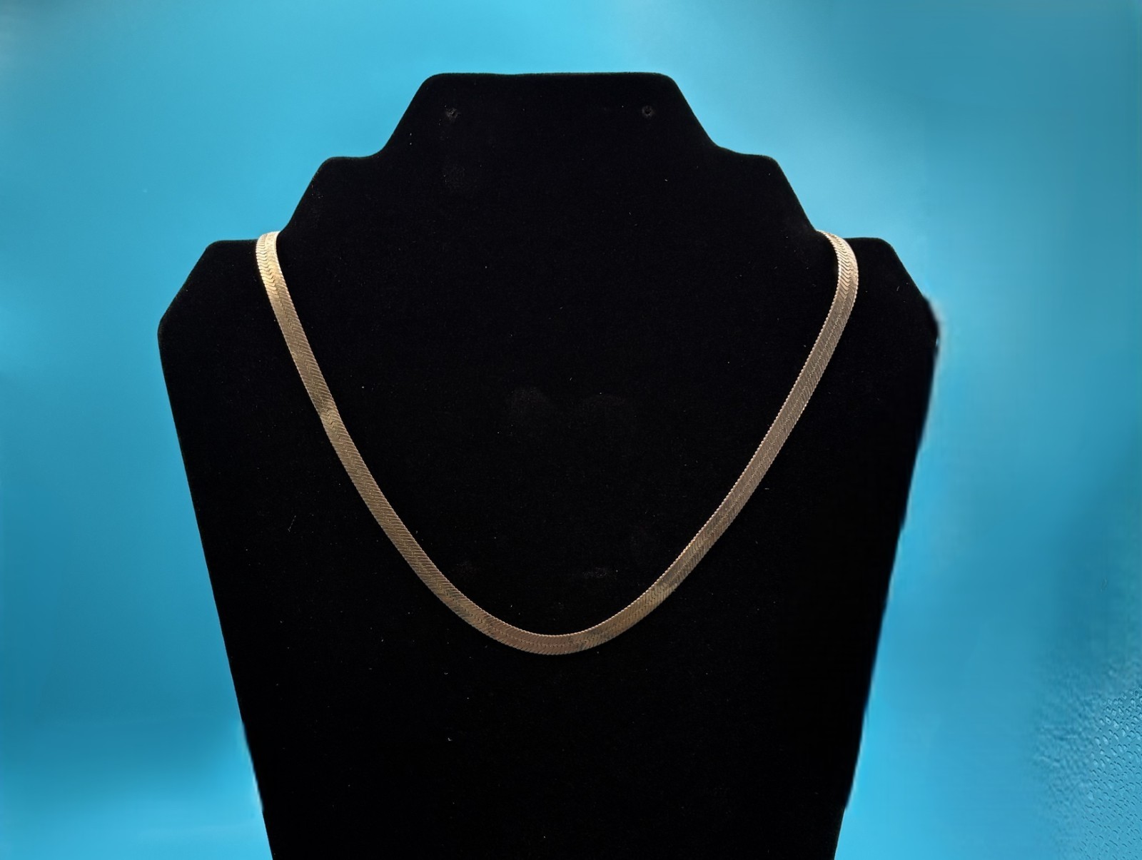 Estate 14K Yellow Gold Herringbone Necklace 18 Inch 15g Heavy Fluid Chain