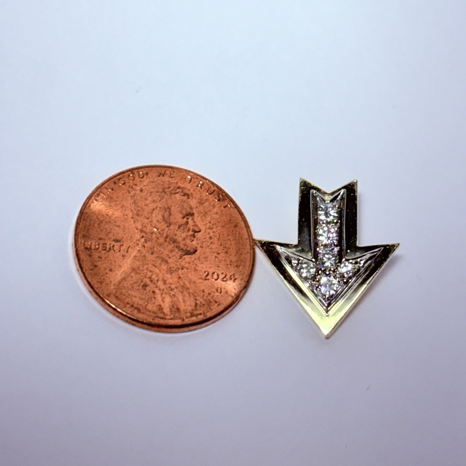 13K Two Tone Gold 0.09ctw Pavé Diamond Arrow 17mm Pendant 2.3g