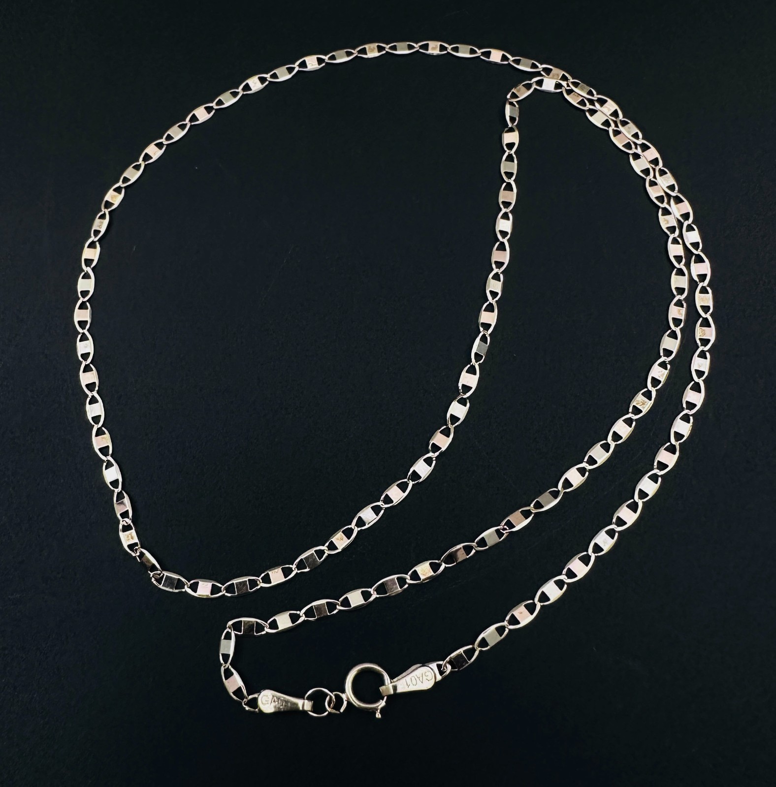 Solid 10K Multi-tone Gold Mariner Valentino Link Chain Necklace, 2.2mm, 18 7/8″