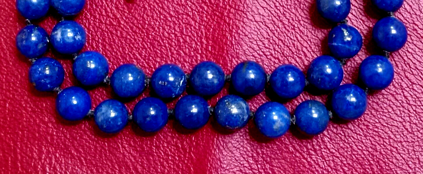 18″ LAPIS LAZULI NECKLACE. Elegant 14K Gold Clasp. Hand Knotted. 8.0 mm