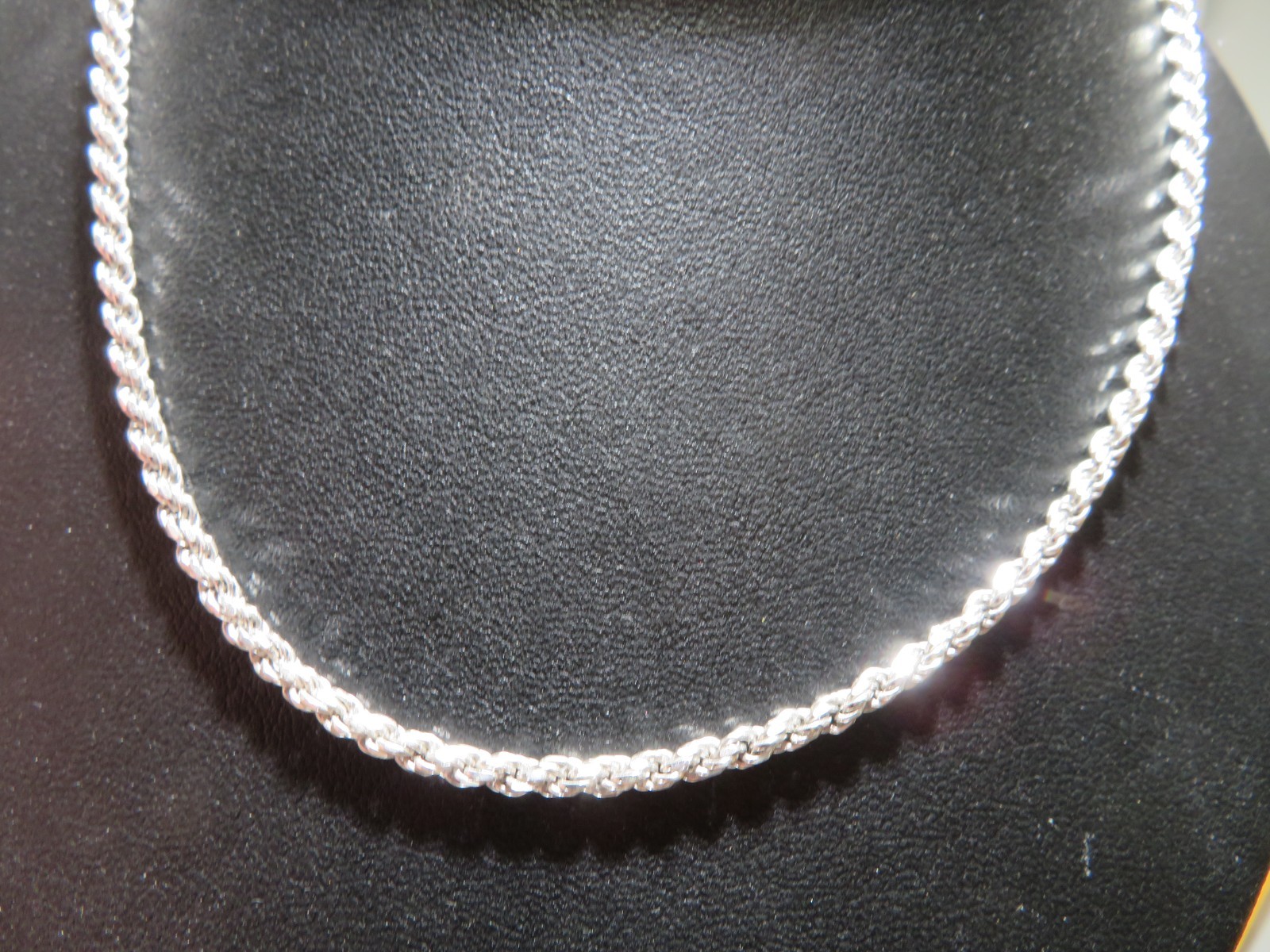 .925 STERLING SILVER SOLID ROPE CHAIN 24″ LONG 2.87 MM THICK 15.15gram(AI-3021)