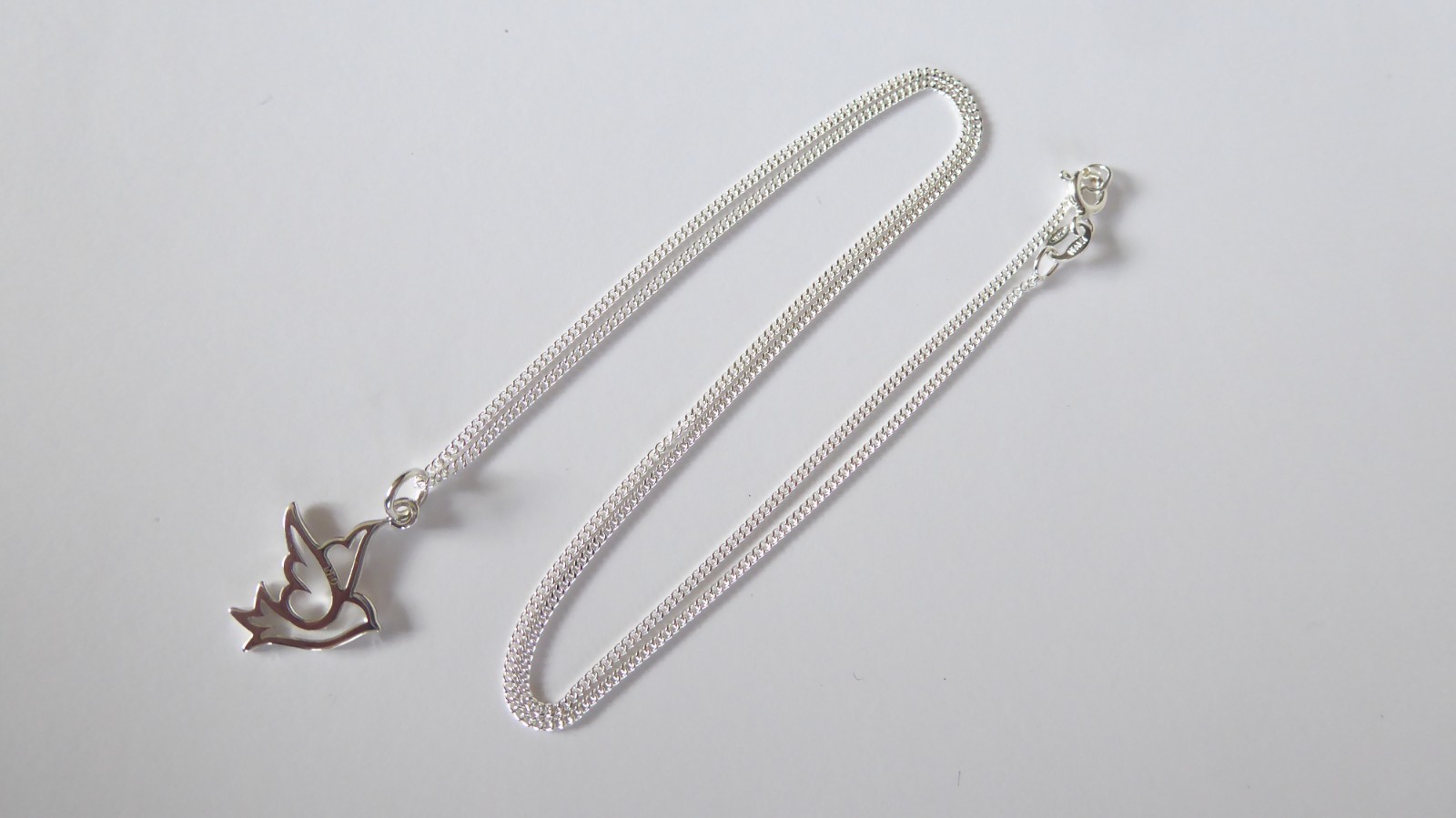 NEW Soaring Sparrow Bird Necklace Solid 925 Sterling Silver Pendant Bird 18″