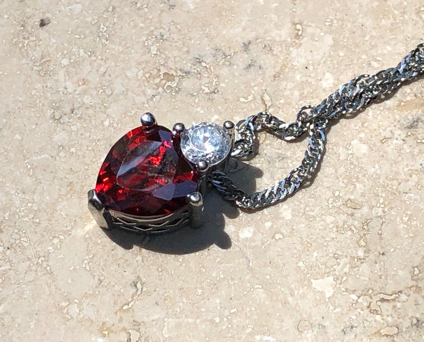 ❤️✨925 STERLING SILVER Red Ruby Garnet Color HEART Pendant Necklace TWIST CHAIN