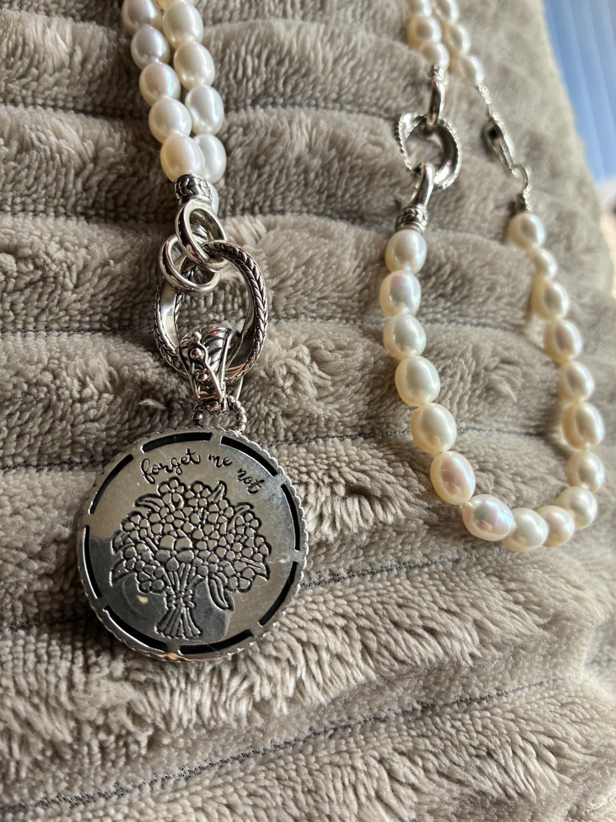 John Hardy Sterling Silver and Cultured Pearl Pendant Necklace 18″ Long