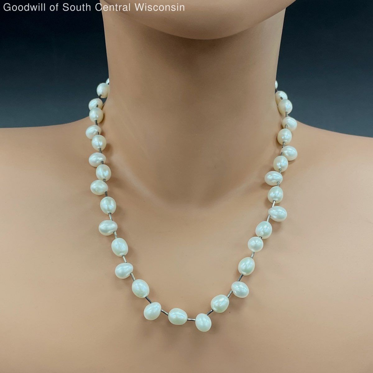 17.5″ Sterling Silver Genuine Pearl Beaded Toggle Necklace, 28.42g