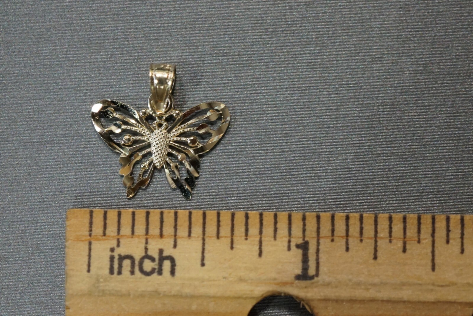 14K Solid Yellow Gold 0.65″ Small Diamond Cut Butterfly Charm Pendant.