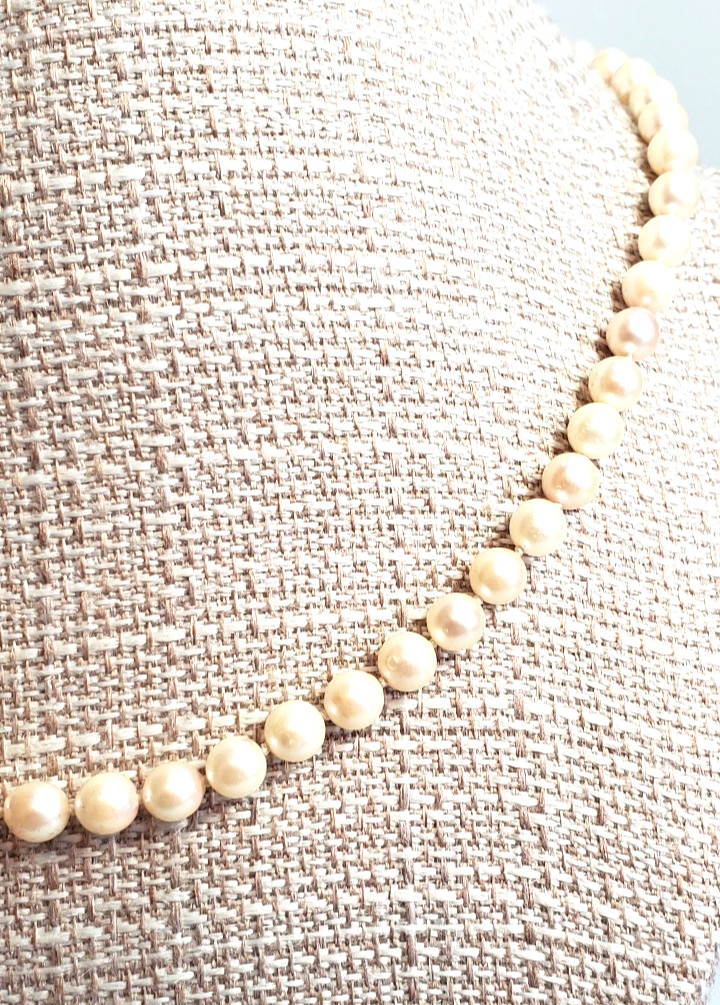 14k Clasp Necklace Single Strand Cream Cultured Pearl Hand Knotted 15 inch 5mm