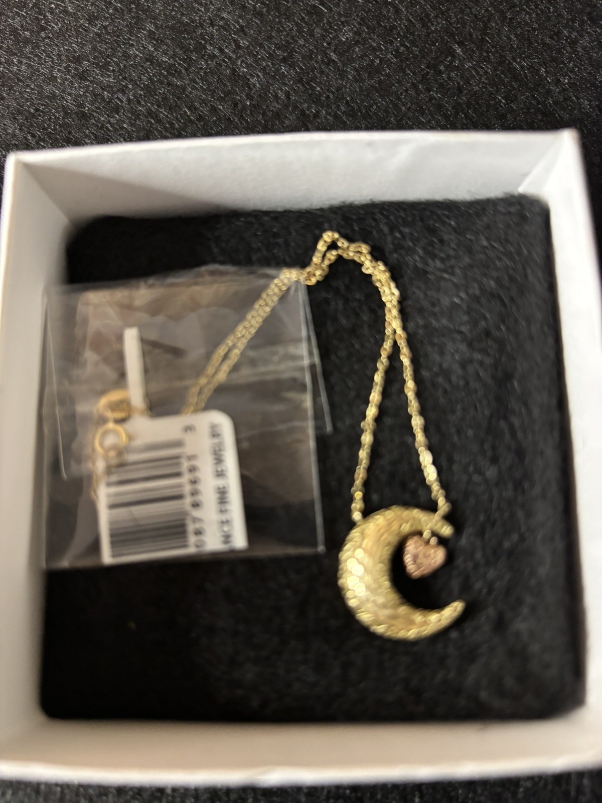 10K SOLID YELLOW GOLD 3D MOON & ROSE HEART PENDANT ON CABLE CHAIN NECKLACE.