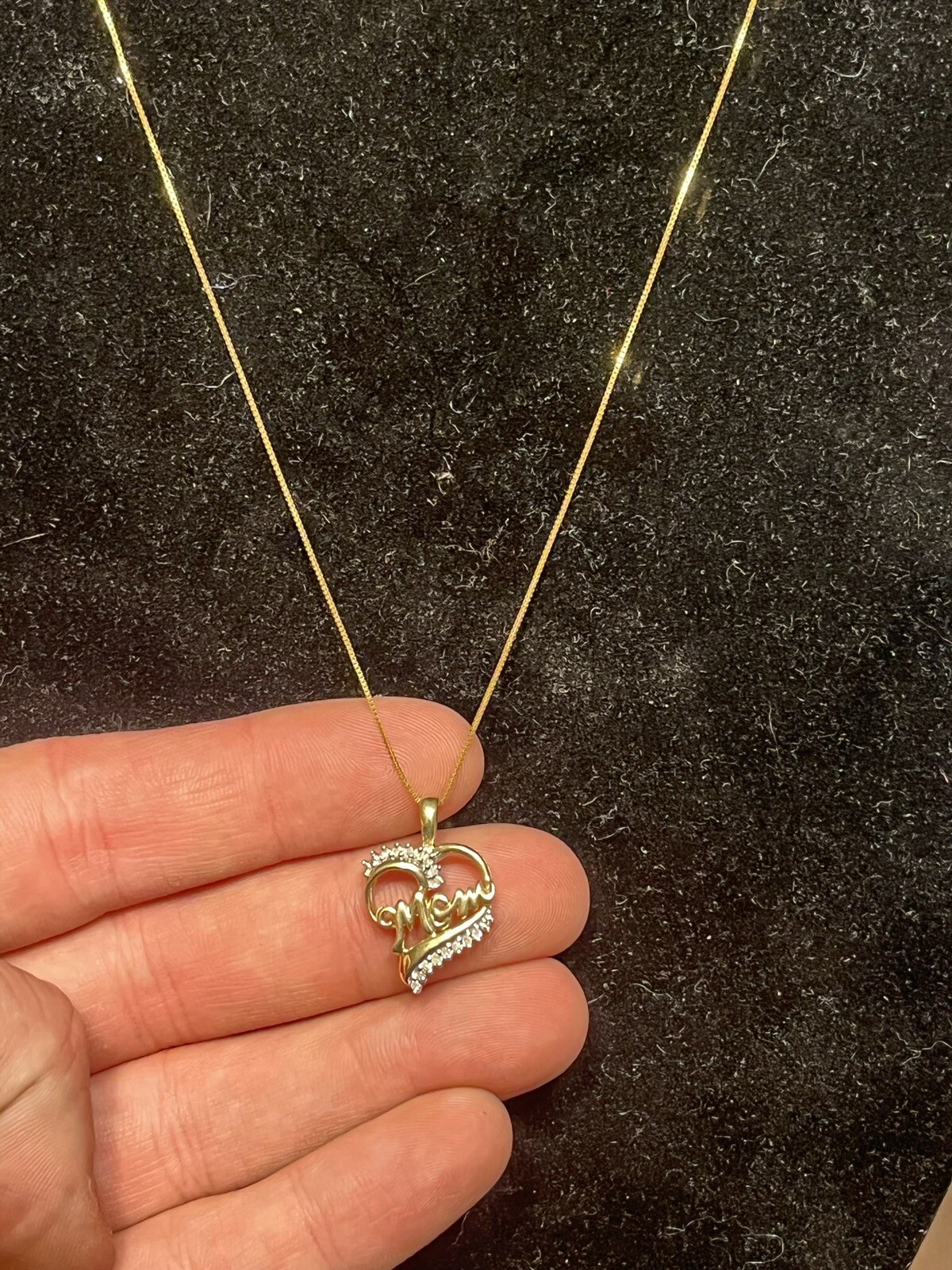 10K Yellow Gold “Mom” Diamond Pendant With 14K Yellow Gold Necklace 21in WOW