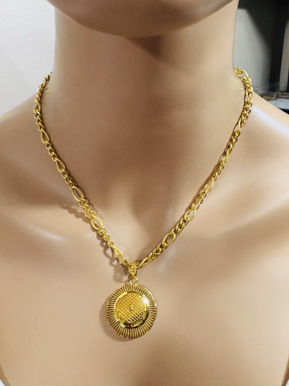 Saudi Dubai 22K Solid 916 Real Gold Round Set Necklace 18” Long 16.83g 5.5mm