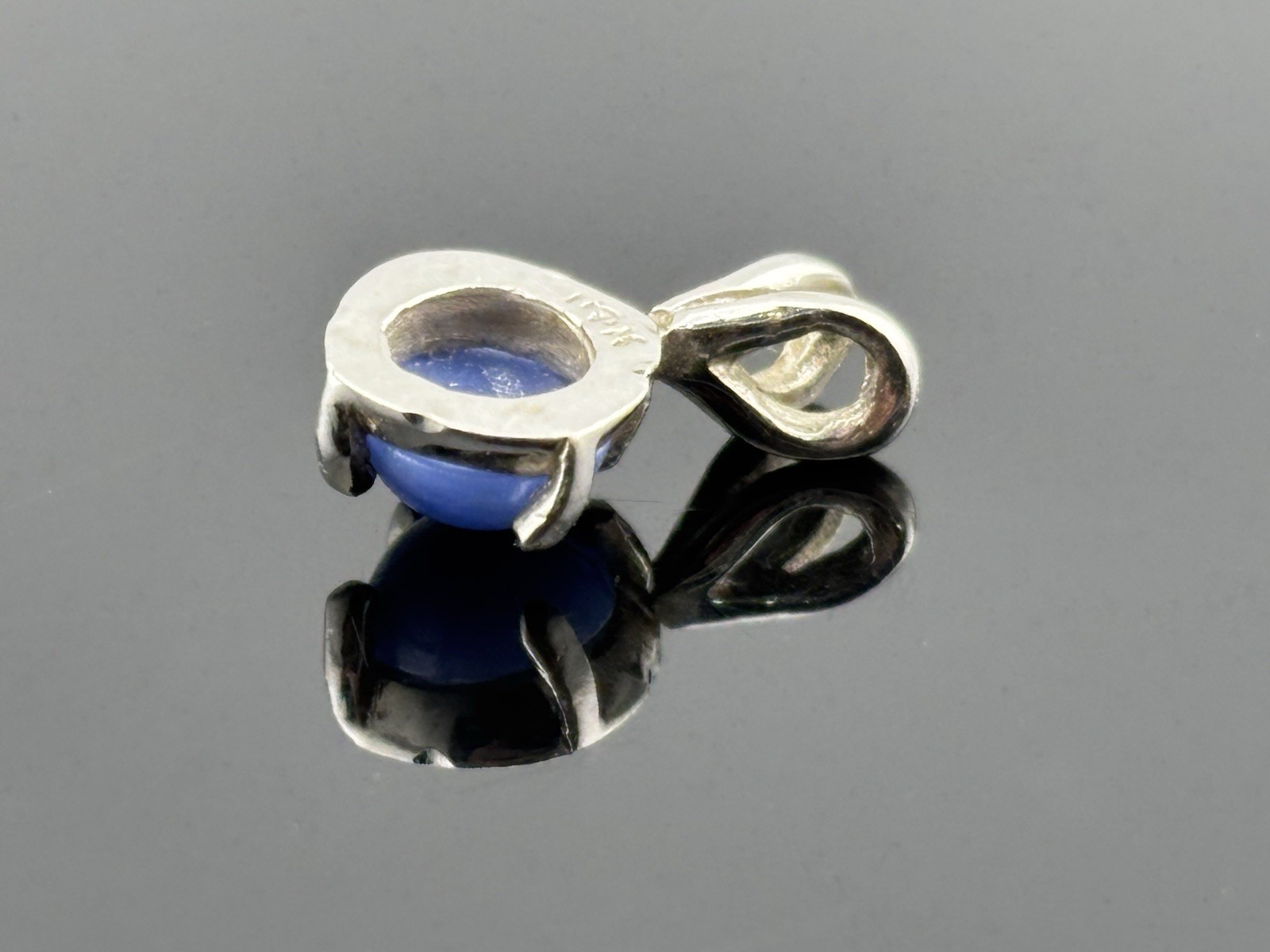 Vintage 14k White Gold Blue Star Sapphire Pendant Round Cabochon 7/16″ Petite