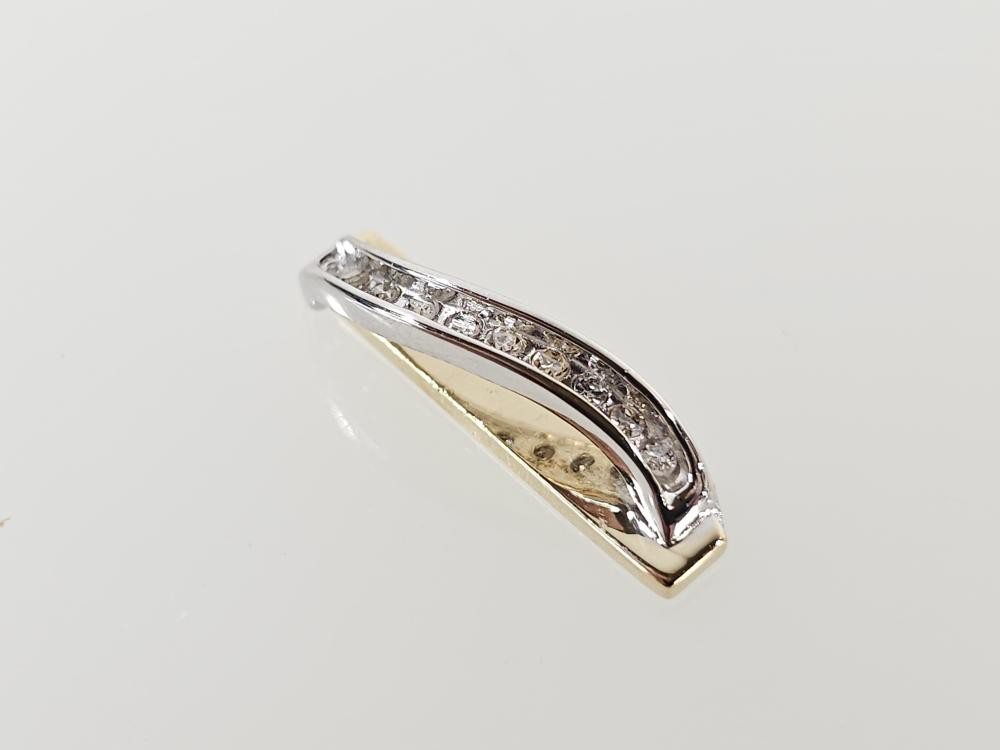 14K Two Tone Gold APX 1/10 CTW Round Diamond Pendant (AM1096455)