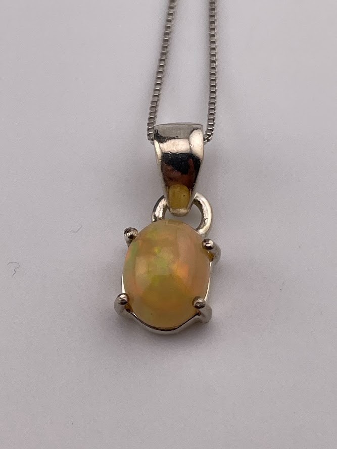 925 STERLING SILVER ETHIOPIAN YELLOW OPAL 9 X 7MM CABOCHON NECKLACE 18″ OCT 3370