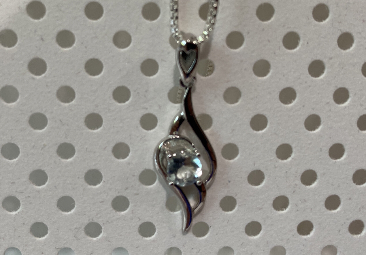 Very Delicate Solitaire Aquamarine Pendant Light Sky Blue Stone