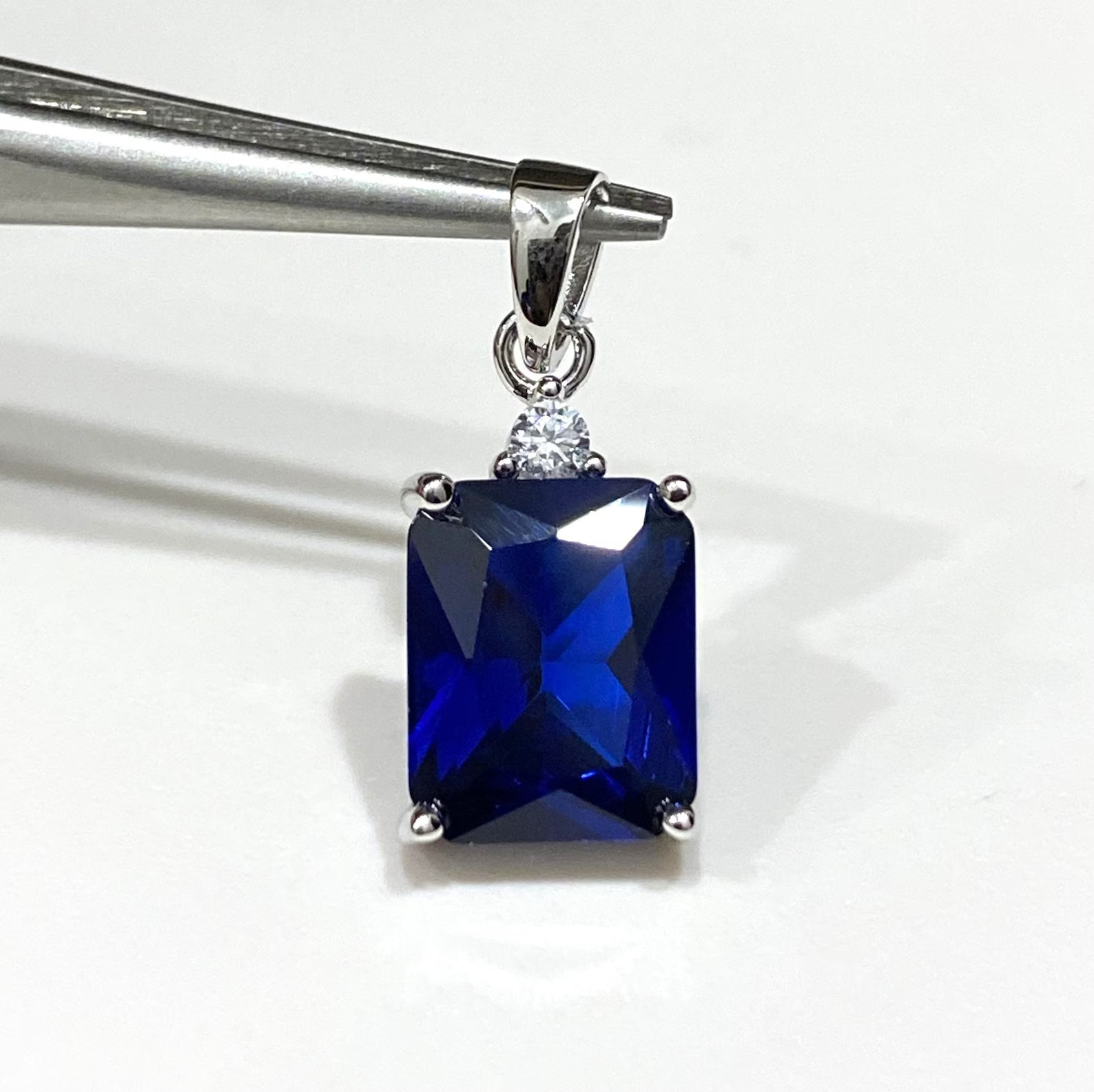 4.15 Ct Emerald Cut Natural Sapphire Diamond Gorgeous Pendant 14K White Gold