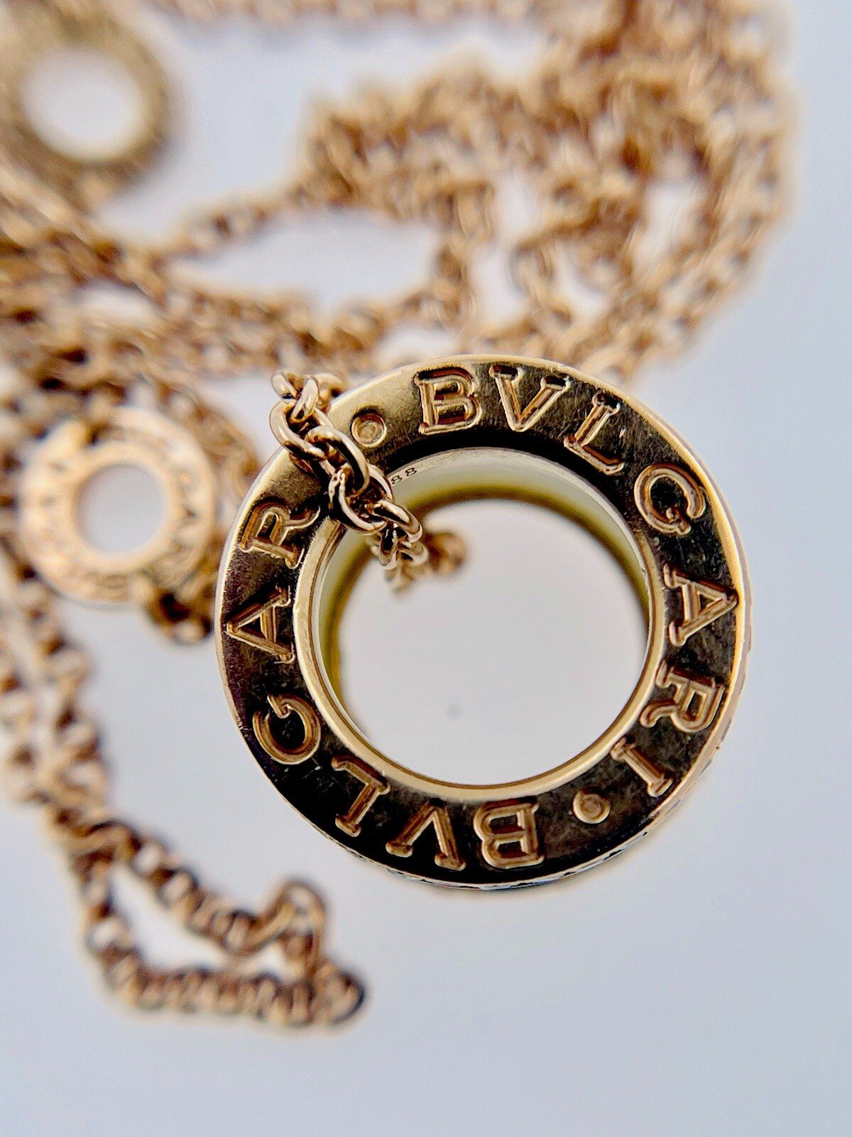 Bvlgari B.Zero1 Pave Diamond Necklace 18k Rose Gold Ceramic Pendant. 18″