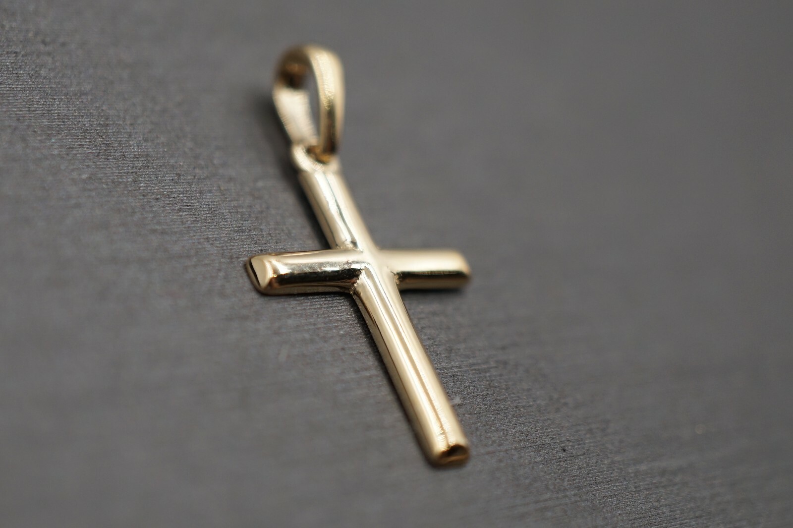 14K Solid Yellow Gold 0.85″ Small Polished Plain Cross Charm Pendant.