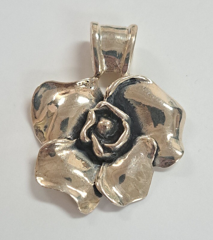 Estate Jewelry EXEX Claudia Agudelo Rose .925 Sterling Silver Pendant 1 5/8″
