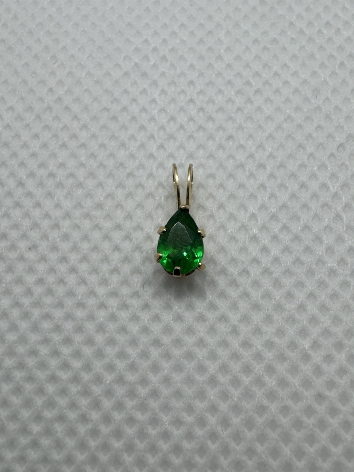14k Yellow Gold Green May Birthday Glass Stone Pendant Beautiful Pear Shape