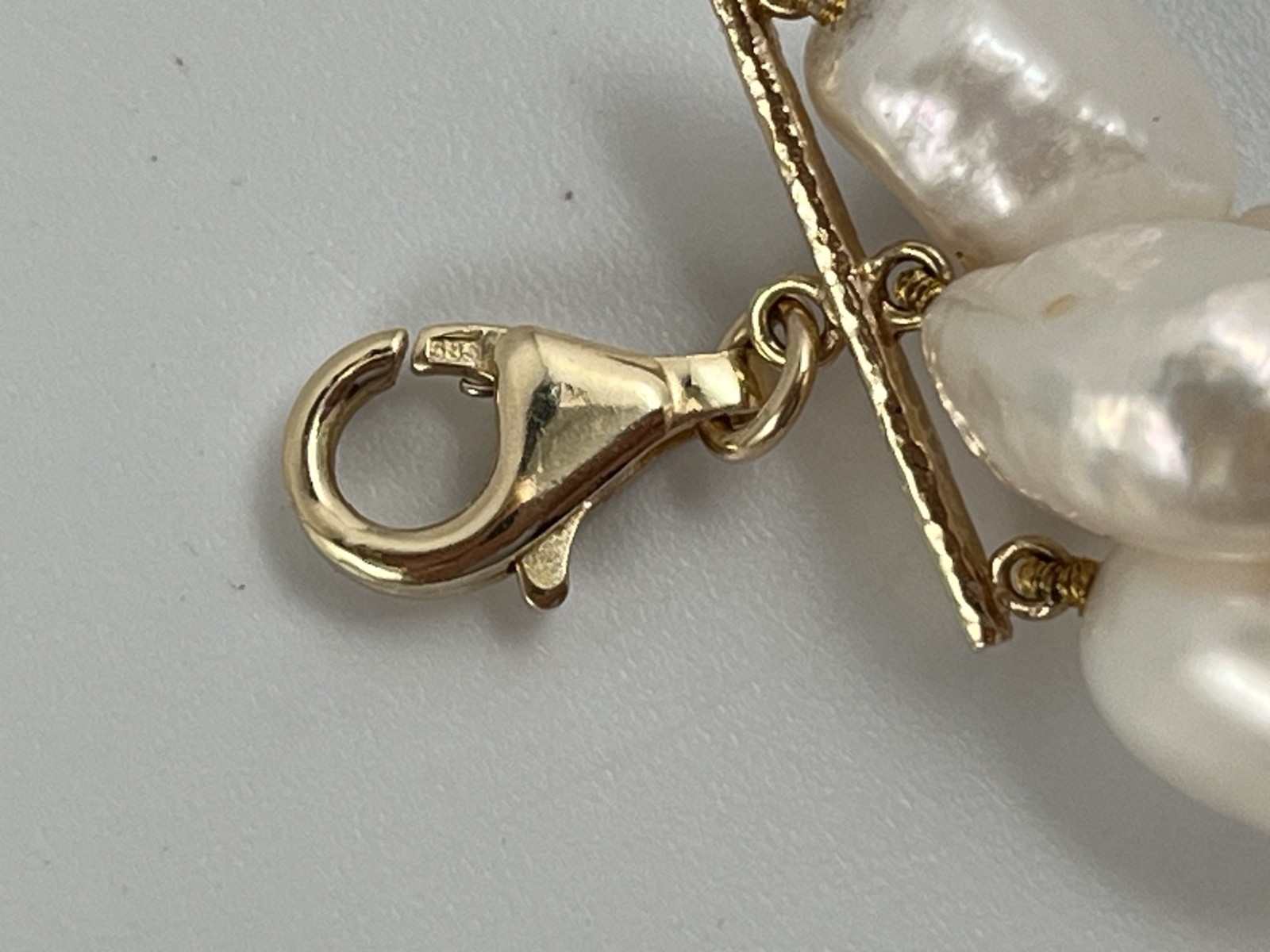14K (585) YELLOW GOLD THREE ROWS BAROQUE PEARLS NECKLACE 19in