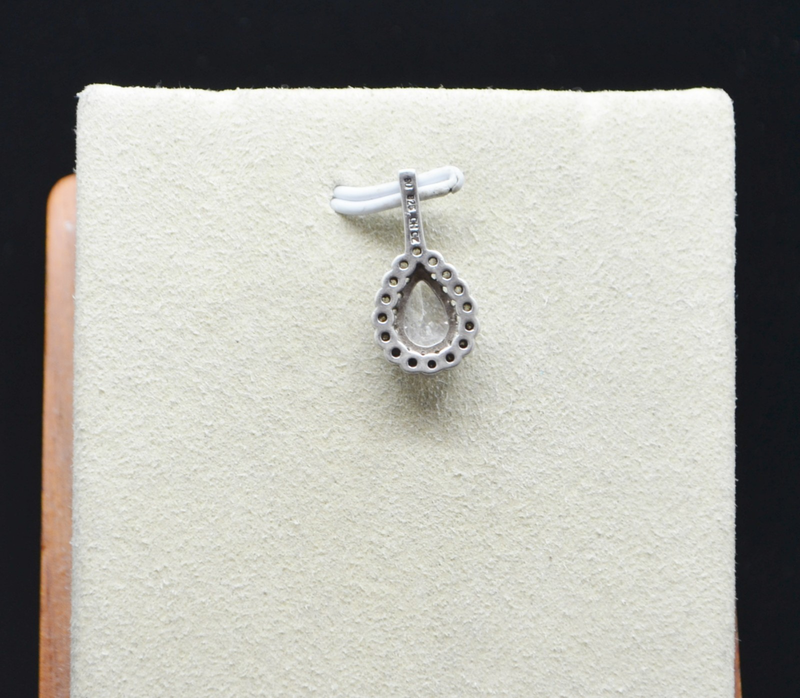 Sterling Silver Beautiful Clear Gems Sparkling Teardrop Pendant / Charm #FMH130