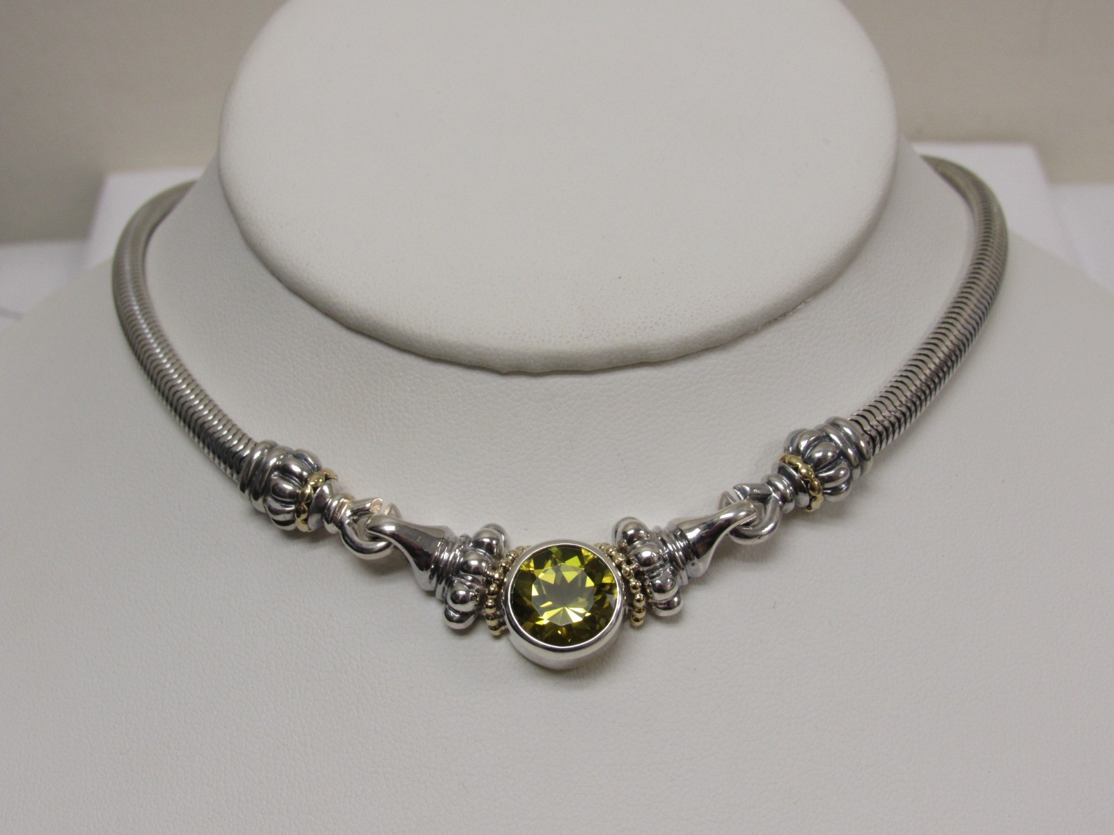 Designer Lagos S/S 18K Caviar Classic Green Quartz “C” Clasp Enhancer