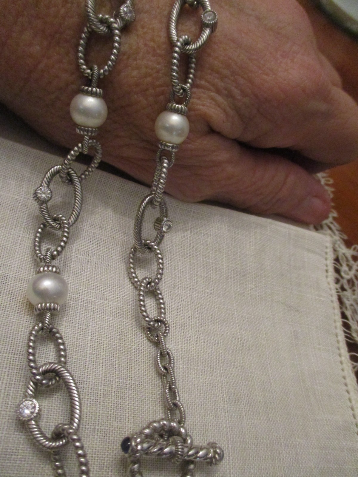 Judith Ripka sterling silver Pearl station CZ oval link necklace 18″ , 52 gm