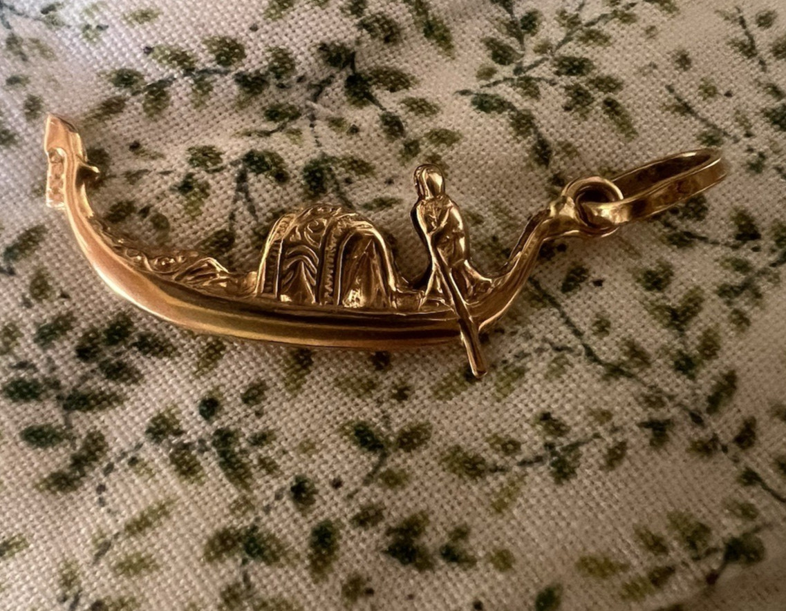 Solid 18k Gold Gondola Venice Venezia Charm Pendant Souvenir Italy 1.1 g