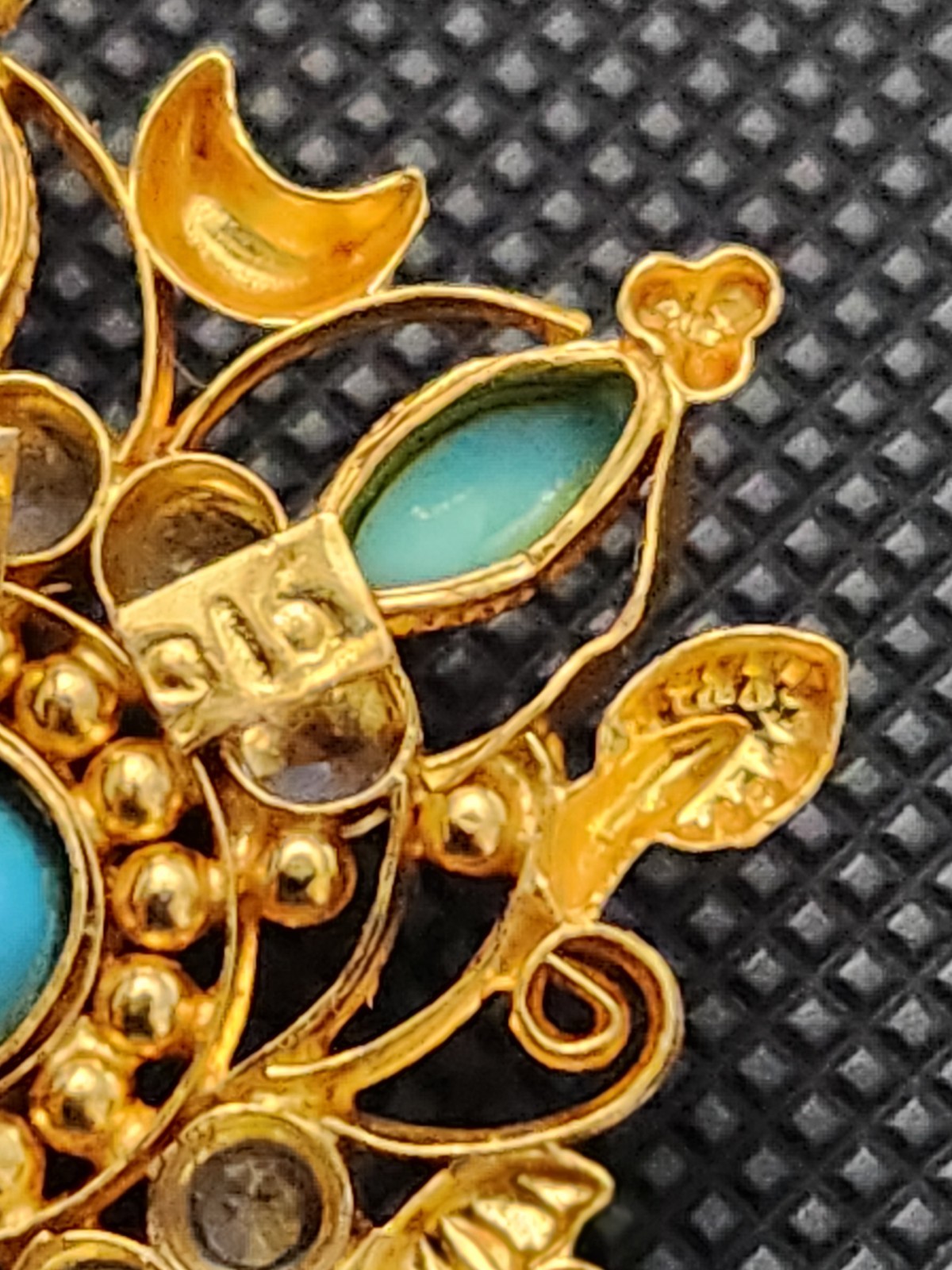 22k Gold And Turquoise Pendent And Necklace Cz Accents Length 16.5 In Wt 18.7 Gm