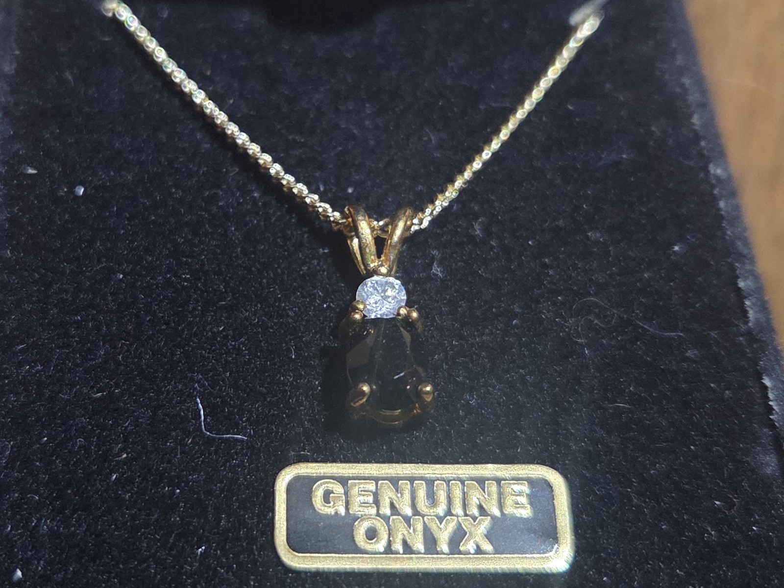 10k Yellow Gold Oval Onyx And Diamond Accent Pendant with 18″ Chain