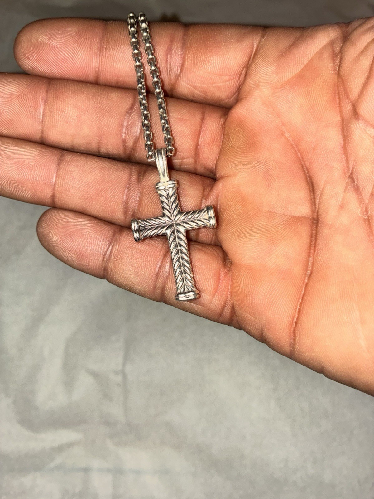 David Yurman 925 Sterling Silver Cross Charm Pendant Box Chain Necklace 2.7mm