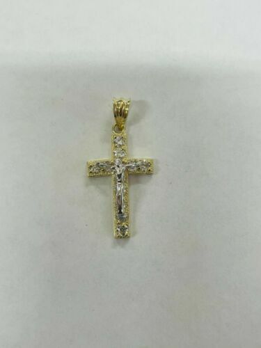 10K YELLOW GOLD ZIRCONIA CROSS PENDANT