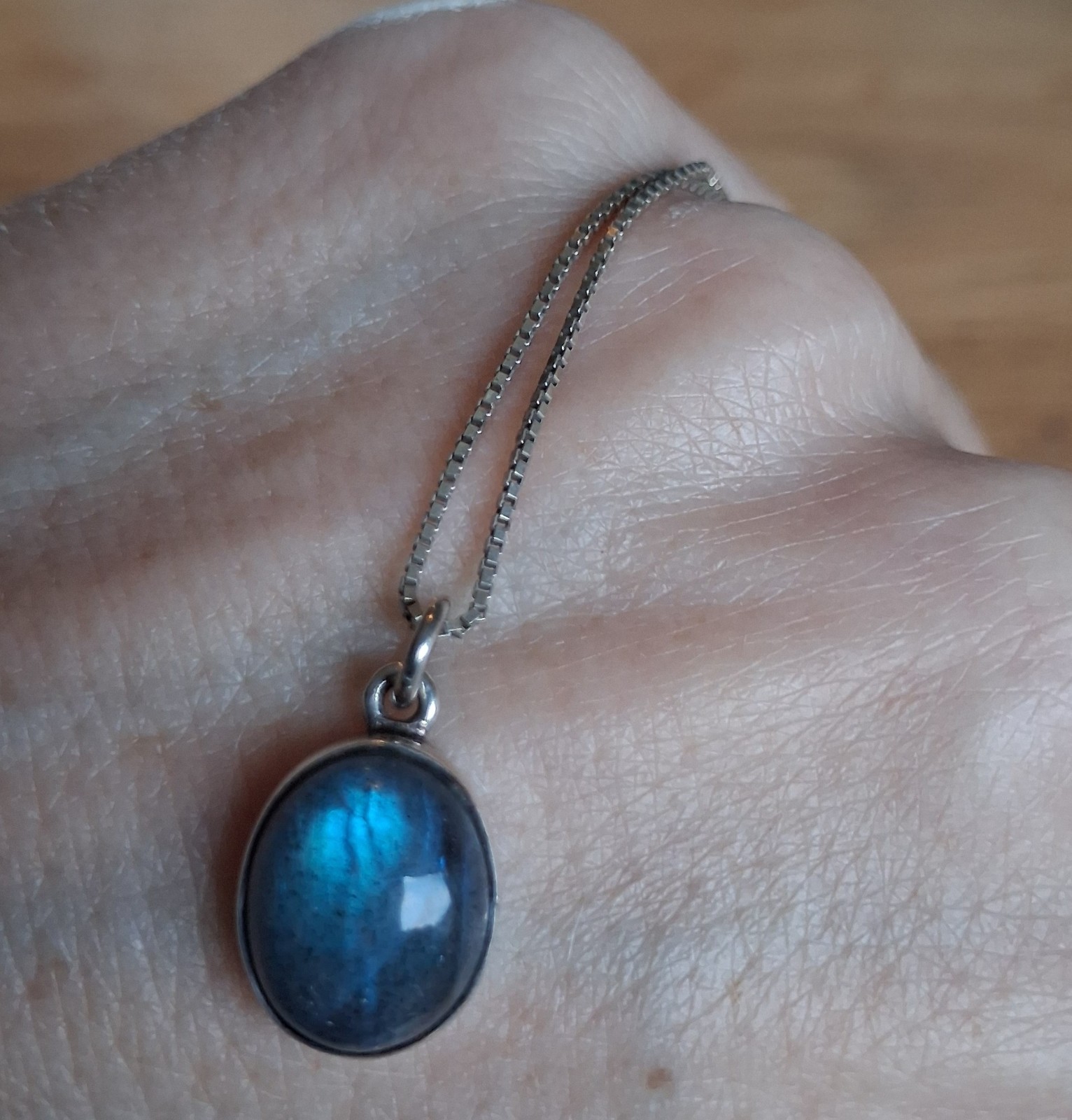 Sterling Silver Rich Blue Labradorite Cabochon Pendant Oval Box Chain Necklace