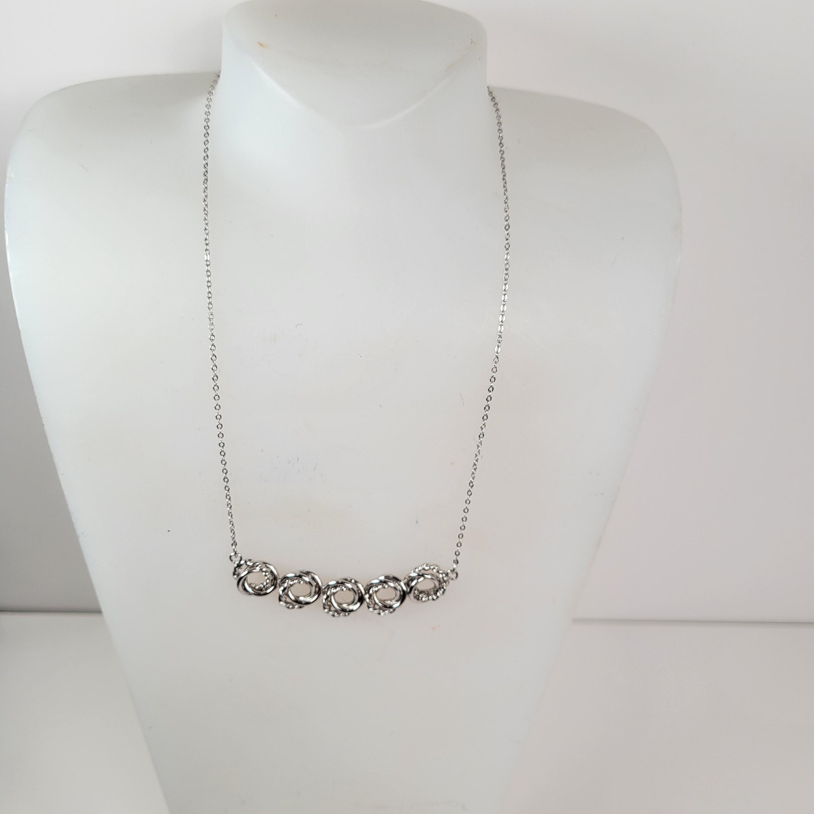 Sterling Silver Delicate Circle Bar Necklace 925 Chain Pendant About 14″