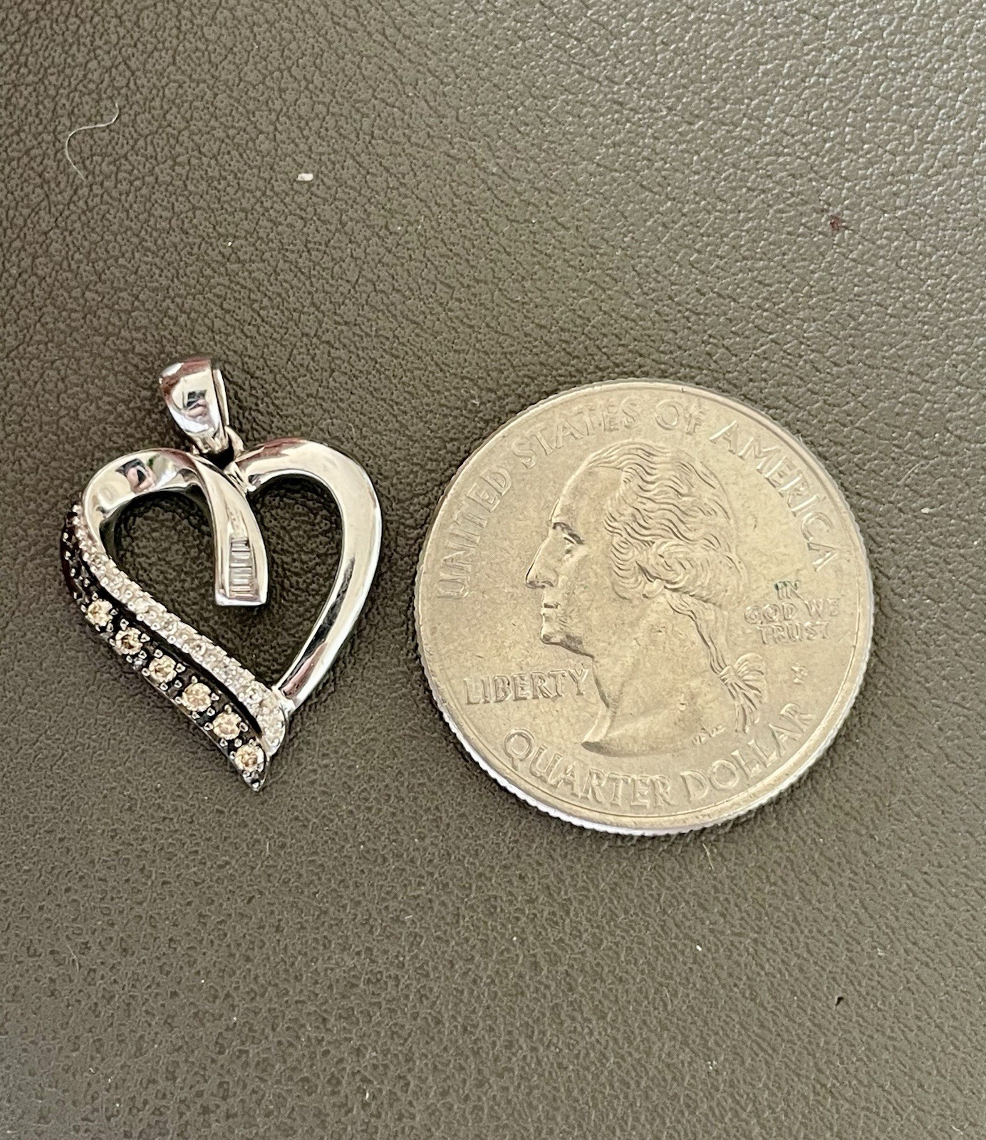 10KT White Gold 0.20CTW White & Champagne Diamond Heart Pendant (F216)