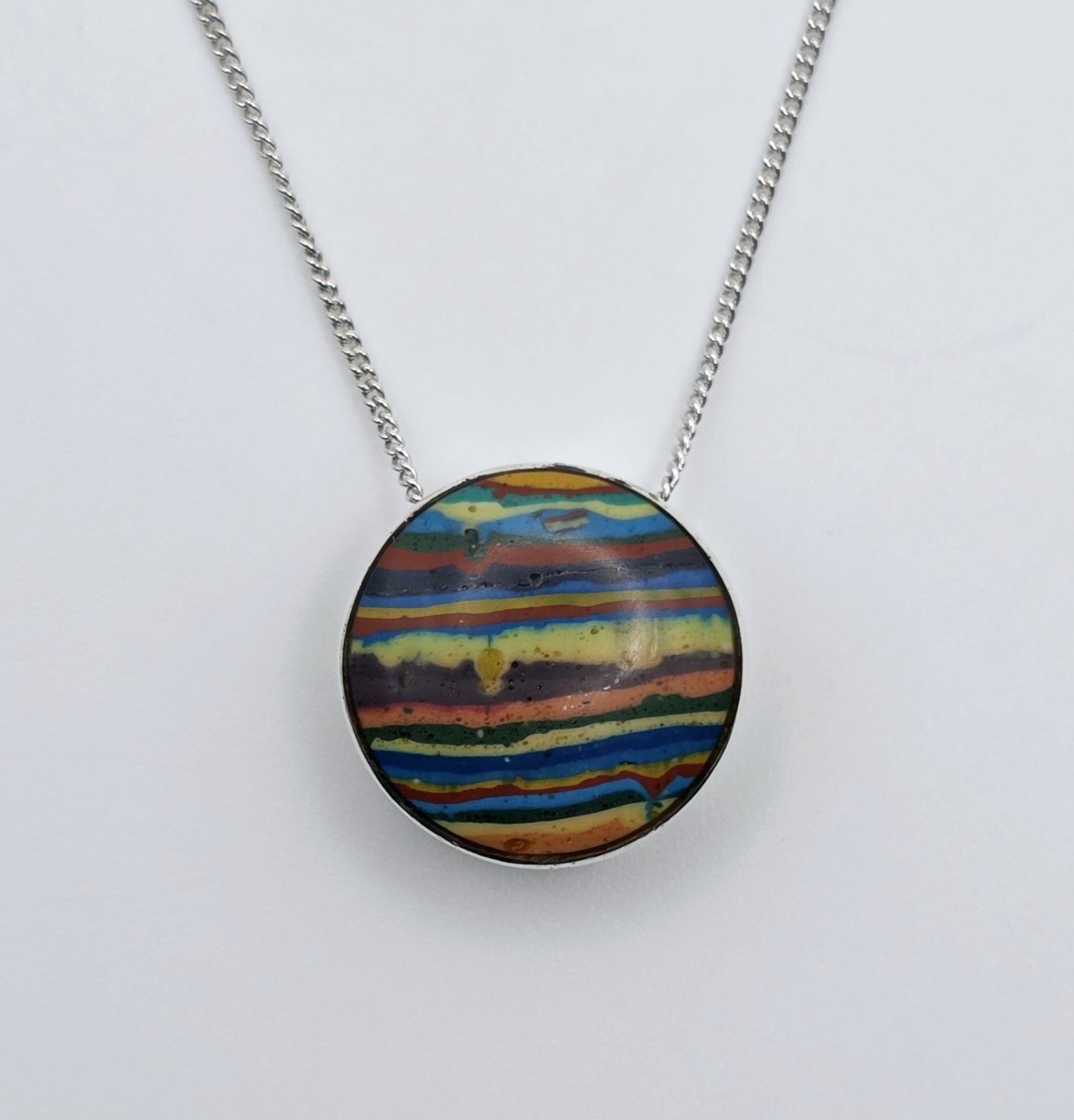 Vintage 925 Sterling Silver Rainbow Calsilica Round Pendant Necklace Artisan