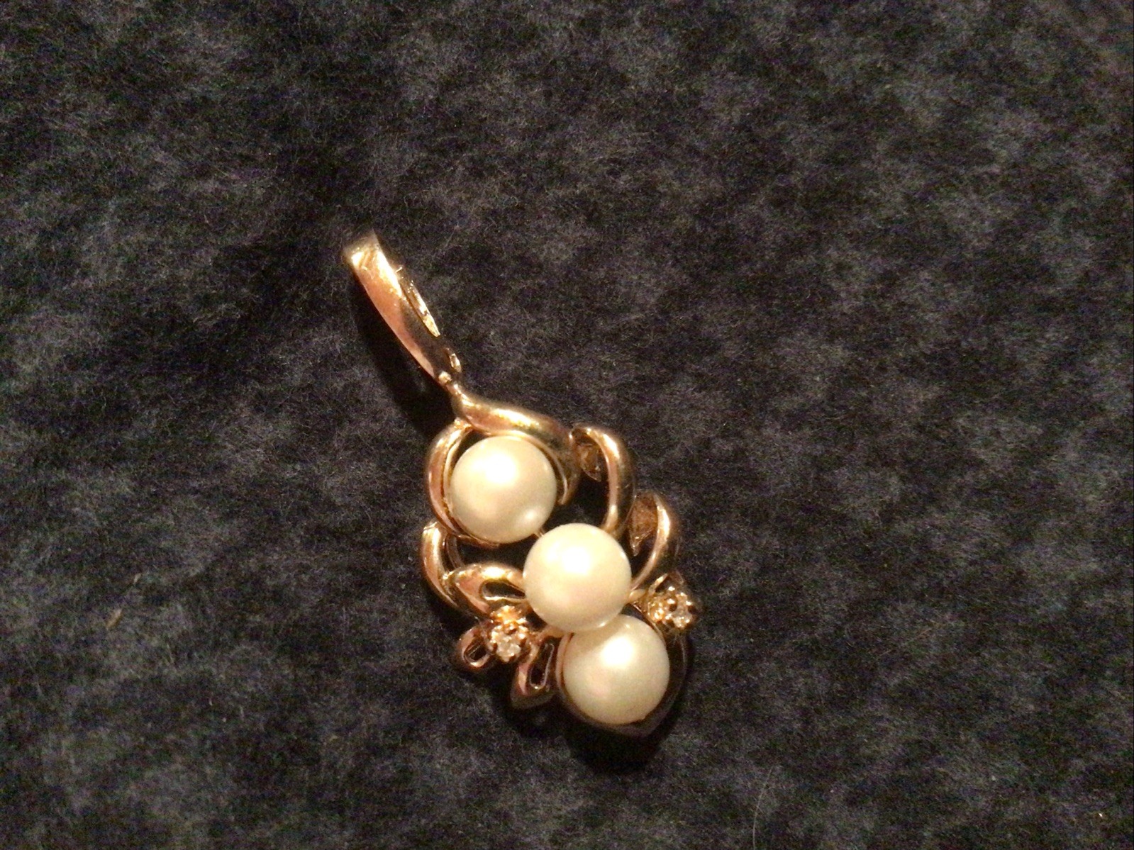 14k Gold Pearl Diamond Charm Pendent Enhancer Pearls Heavy 3.4 Grams
