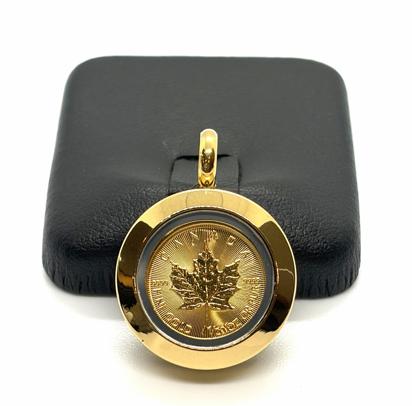 Canada Maple Leaf 24K Gold Coin 1/20 oz Stainless Steel Pendant Top Gold
