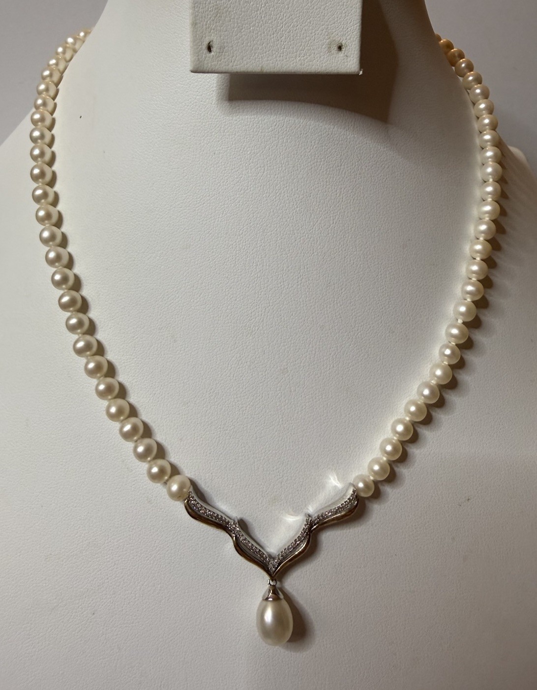 AV Andin 14k Gold 925 Sterling Silver Cultured Pearl Genuine Diamond Necklace