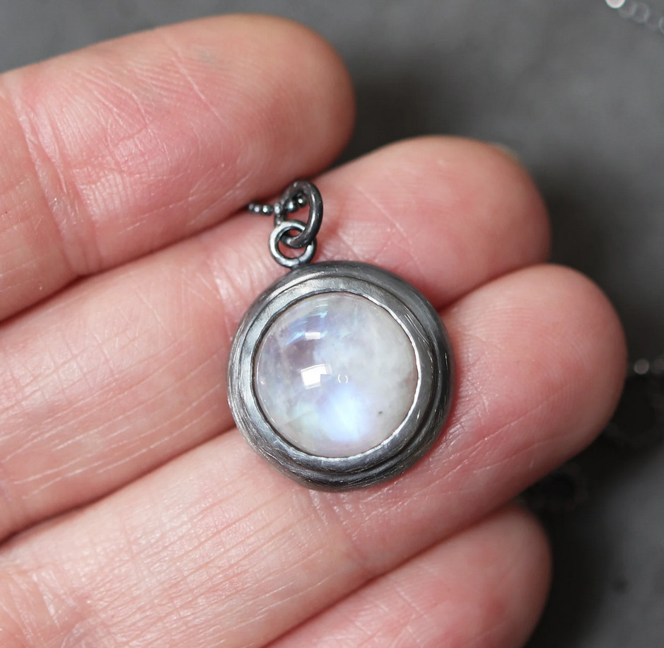 Rainbow Moonstone10x10 mm Gemstone 925 Sterling Silver Jewelry Plain Necklace