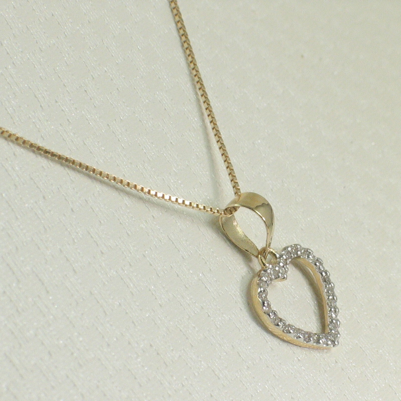 Beautiful & Love Heart 14kt Solid Yellow Gold Diamond Pendant Necklace