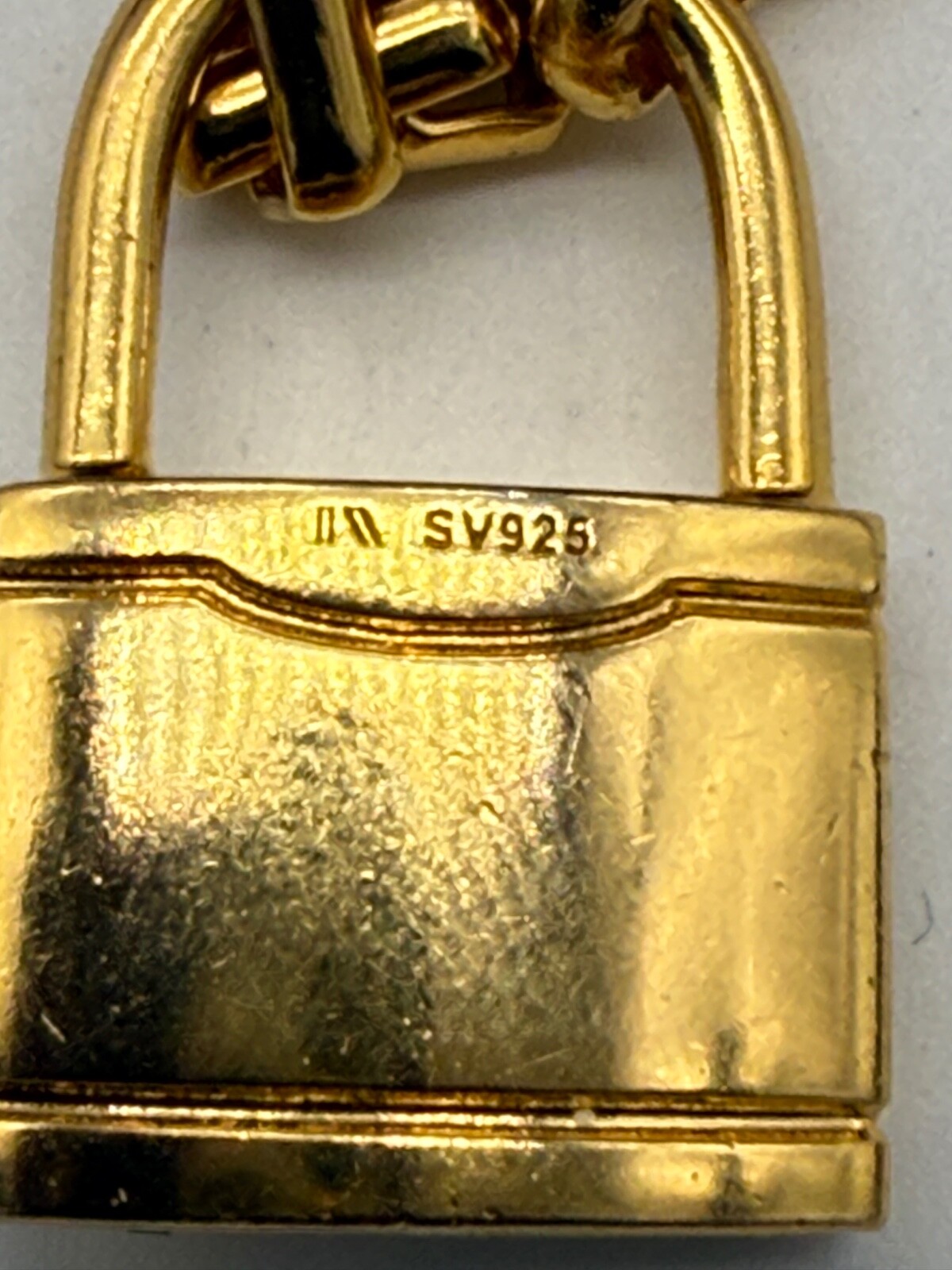 MONTSERRAT New York The Lock Necklace w/ Diamond & 18k 925 Vermeil Box Chain 18″