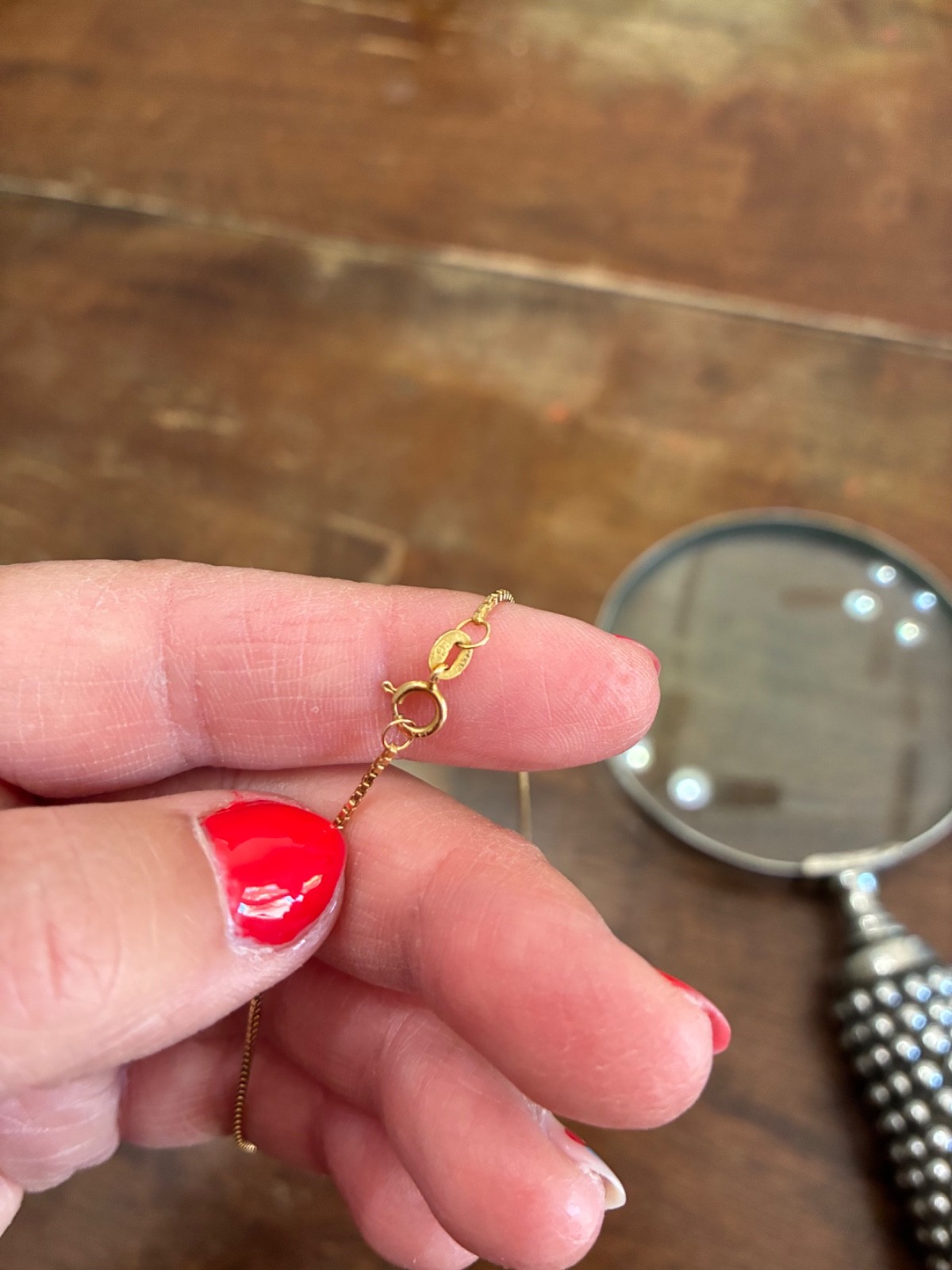 vintage 14k marked yellow gold 30in chain with black onyx/gold pendant