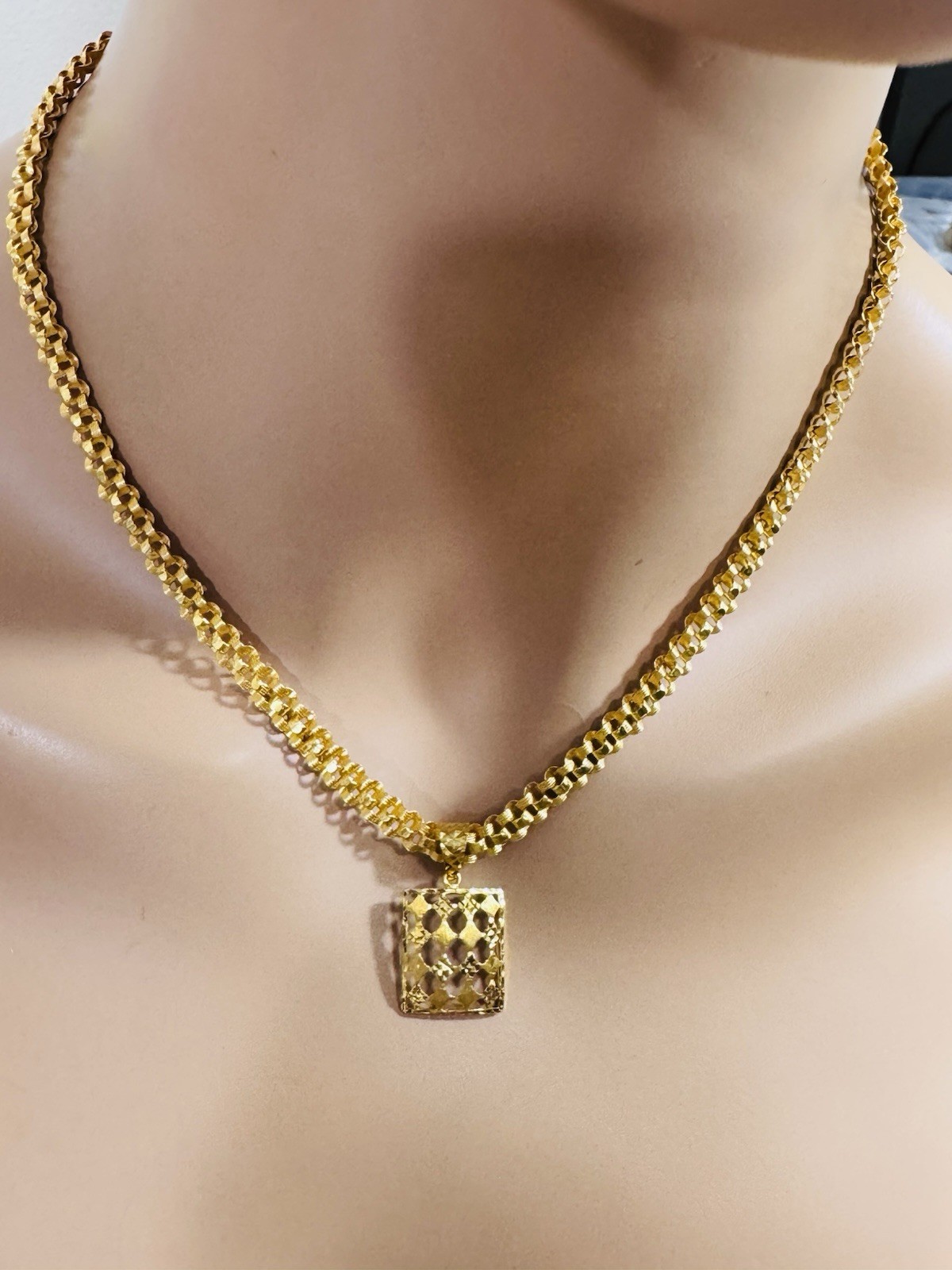 Solid 22K 916 Real Saudi Gold Rectangle Set Necklace 17”/17.5” Long 21.2g 6mm