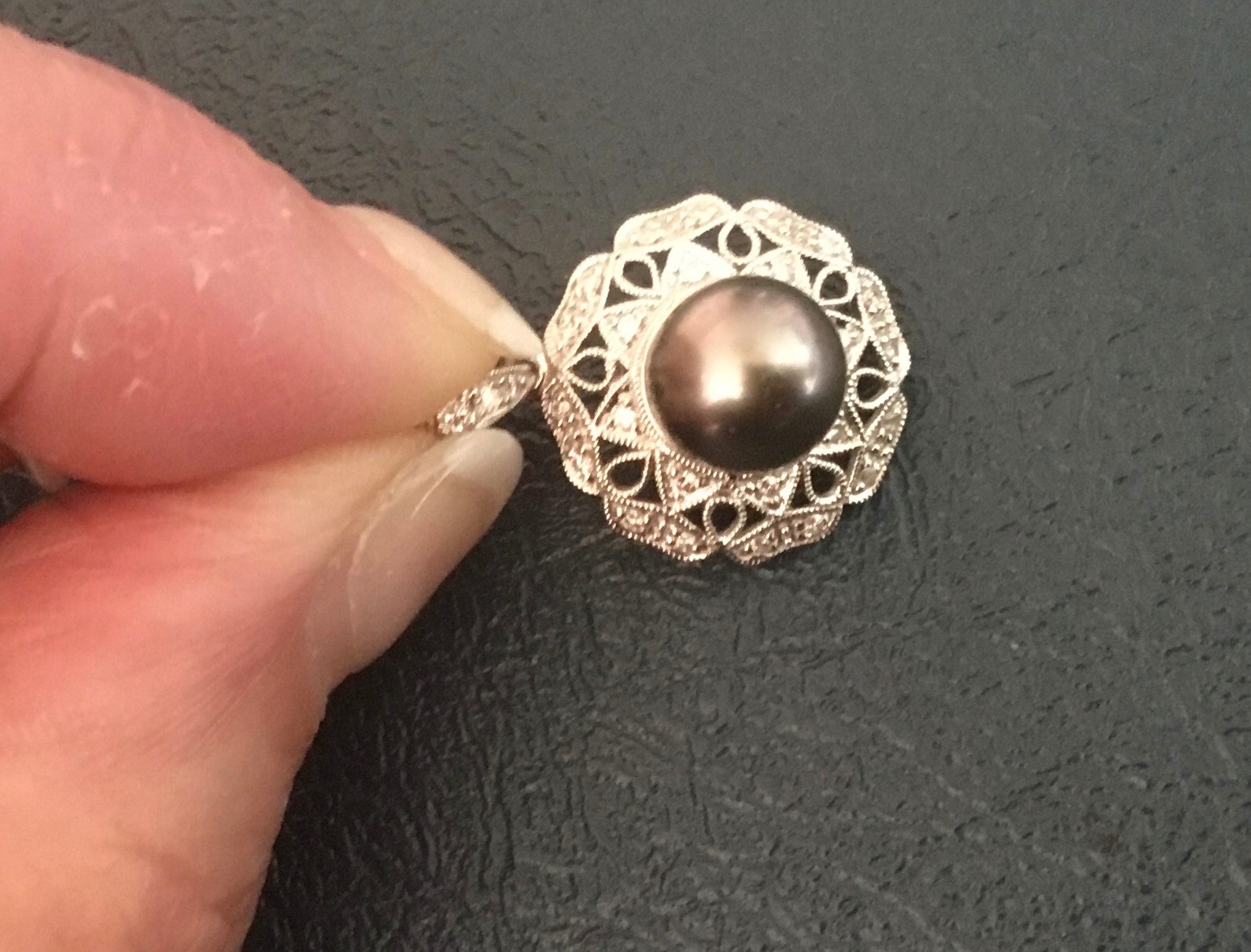 14K SOLID WHITE GOLD BLACK TAHITIAN PEARL DIAMONDS PENDANT 3.4 GRAMS