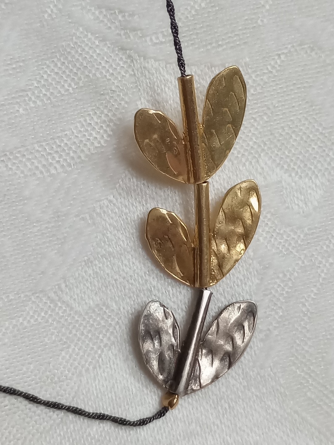32 In GRAS 925 Golden Leaves Slide Pendant Necklace Two Toned Gold Plated 18K