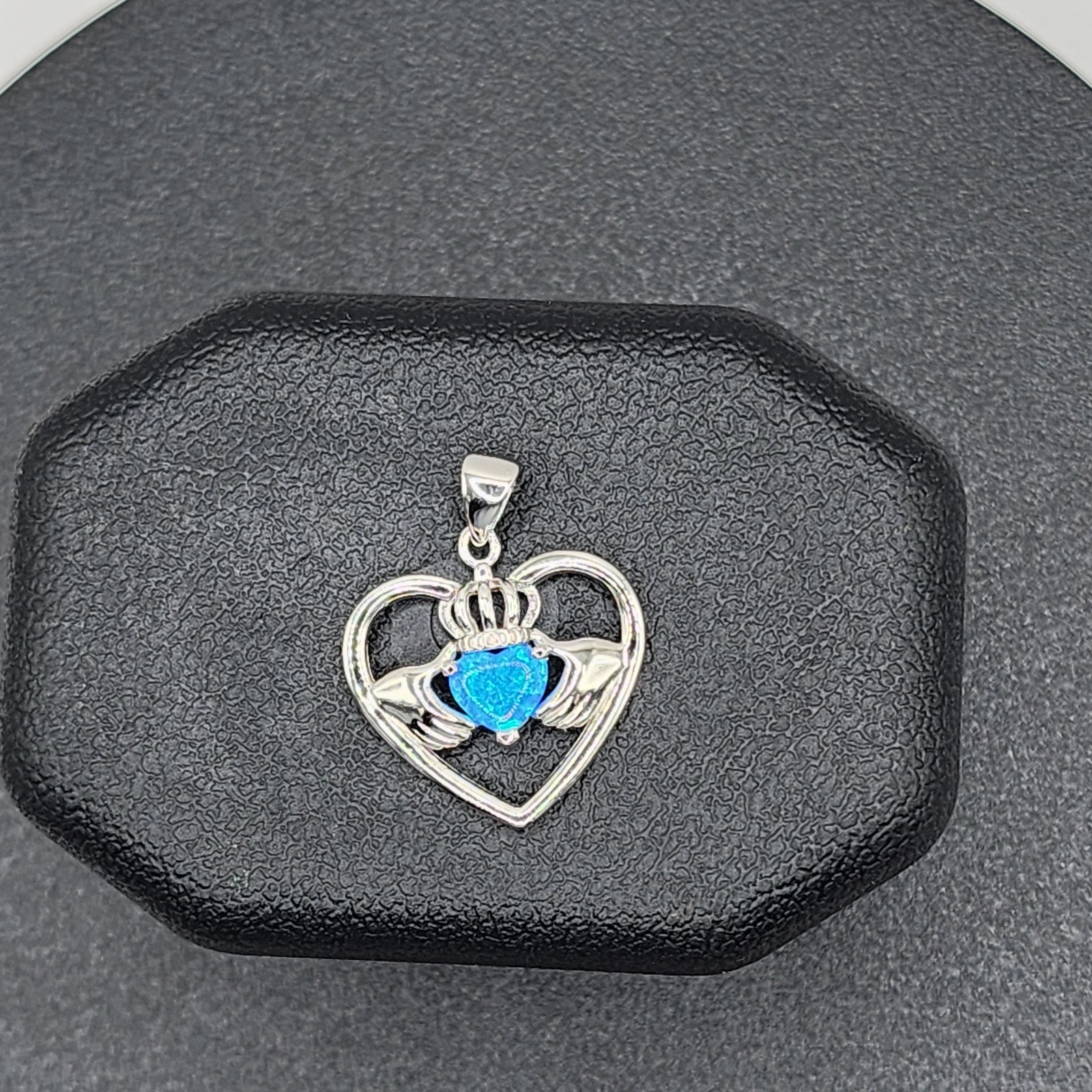 925 NEW Sterling Silver Pendant- Lab Opal Claddagh In Heart 21mm Length 21mm…