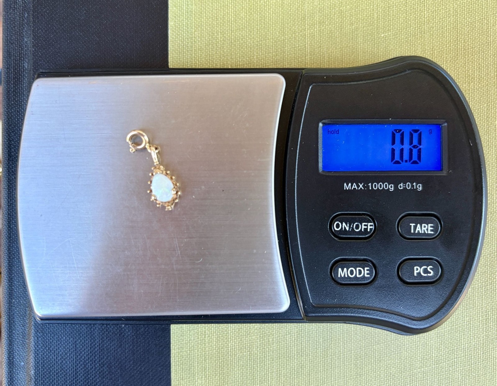 Vintage Pear Cut Australian Opal Drop Charm Pendant in 14K Yellow Gold