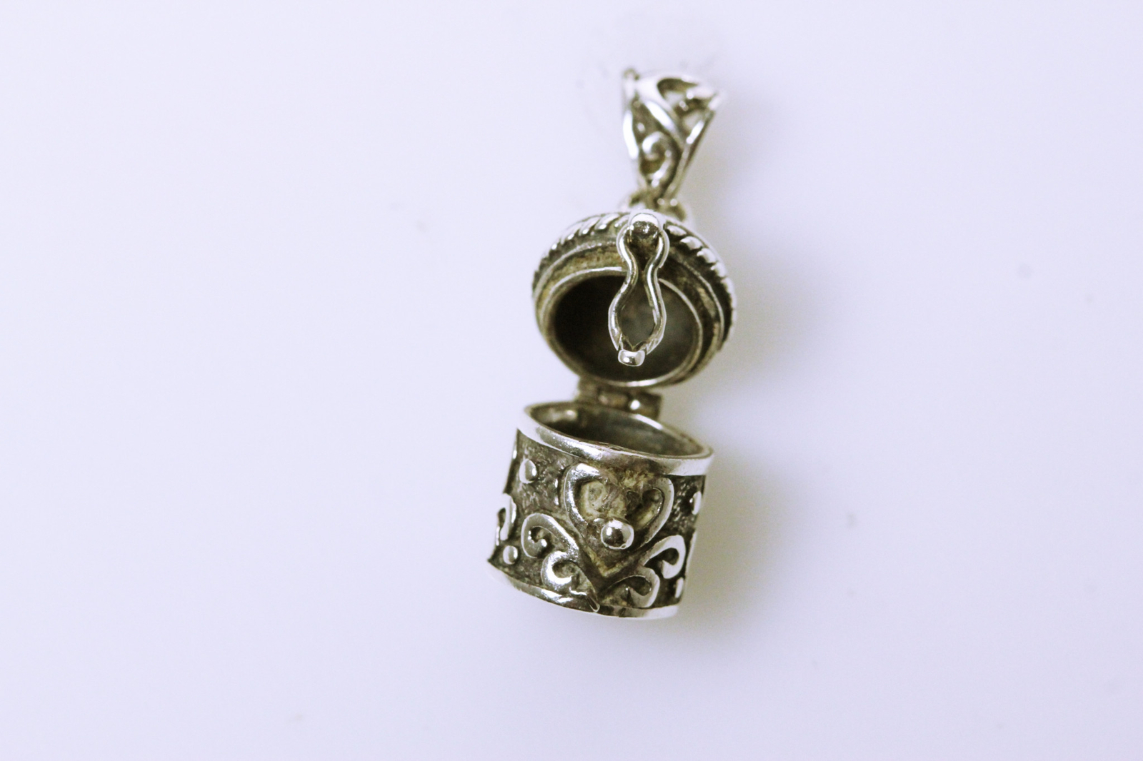 925 Sterling Silver Ornate Box Pendant 4.1 Grams (PEN8005)