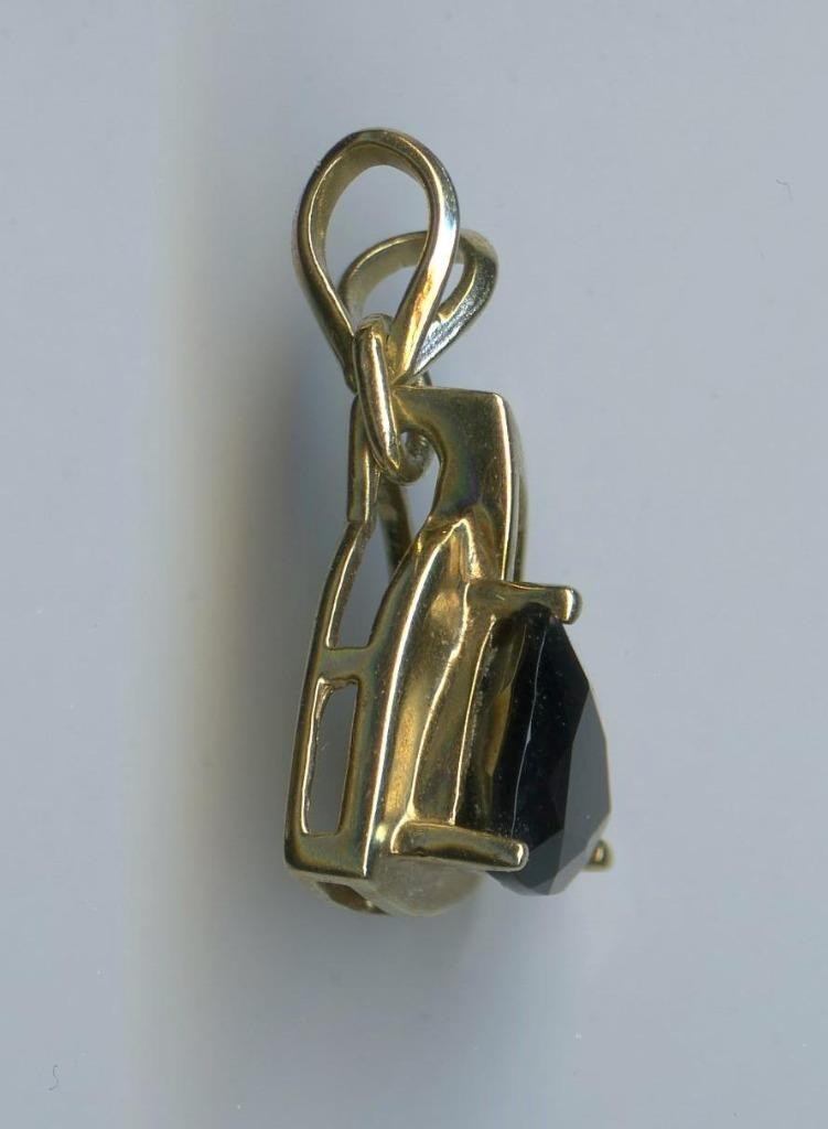10K 1.32 Gram Solid Yellow Gold 6mm Trillion Black Onyx Leaf Petal Pendant ut